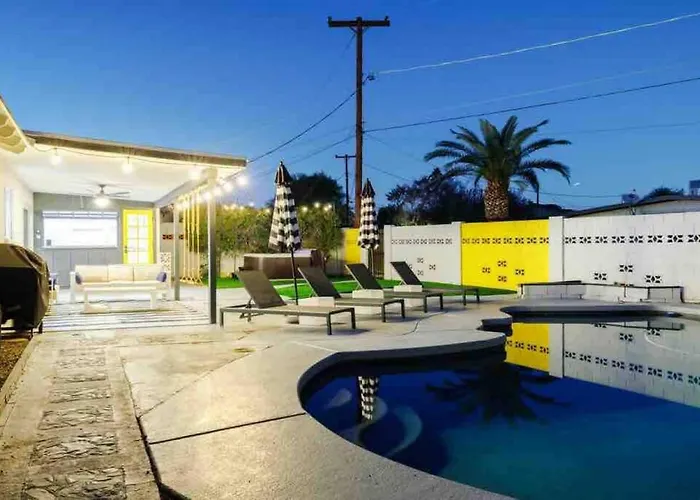 Holiday home Fun Pool With Outdoor Shower.bar.close To Old Town *