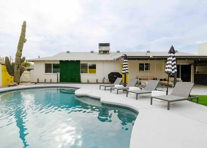 Fun Pool With Outdoor Shower.bar.close To Old Town * Tempe
