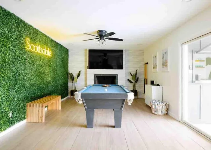 Fun Pool With Outdoor Shower.bar.close To Old Town Holiday home